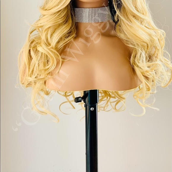 Gorgeous Ombre Blonde Premium Fiber Lace Front Wig - Picture 3 of 13